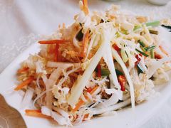 凉拌大白菜-那达慕蒙古风味酒楼