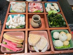 -得意咚瓜·顺德鱼生·冬瓜盅火锅