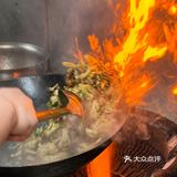 师傅说这个炒菜过程贼牛逼，叫我录一下……🥵