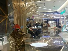 -王府井百货熙地港店
