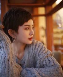 -变画·发型STUDIO