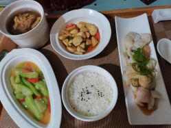 -东方爱堡国际月子会所·产后康复(兴化店)