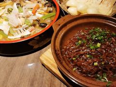 -有红鸡毛店·川菜(建设路店)