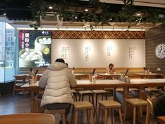 大堂-馋三尺蟹粉小笼(人民广场店)