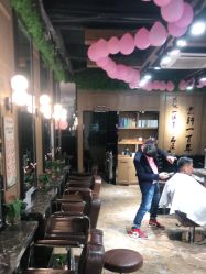 点击看大图 -震轩美容美发