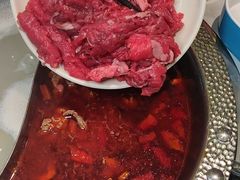 -嘎琉鲜切牛肉自助火锅