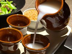 -饱嗝·小炒云南菜·见手青乌鸡汤锅(来凤街国创园店)