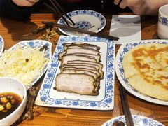 -老天桥酱肉烧饼夹肘子(天桥店)
