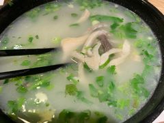 来碗羊杂汤-老班长手工灌汤包老店(东山店)