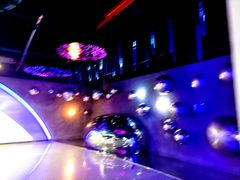 -上海游泳馆(地铁站)