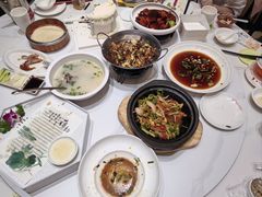 -梅利汴京烤鸭•开封豫菜地标店(东大街店)