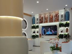 -皓齿连锁·雅贝健口腔·种植·矫正中心(虹口曲阳路店)