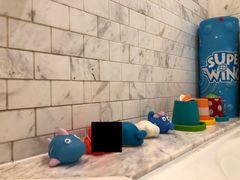 -上海滴水湖皇冠假日酒店