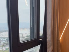 -欧辰国际酒店(重庆欢乐谷轻轨站店)
