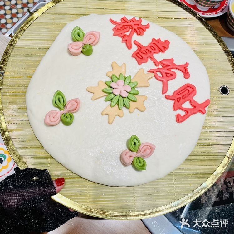 烀呦铁锅炖大鹅，[调皮]千禧年后最钟意的铁锅炖