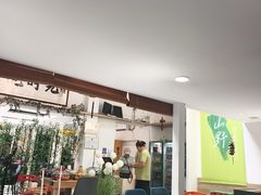 -毛辣果·贵州红酸汤牛肉火锅(西单店)