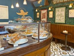 面包甜点陈列柜-Pie Bird(新闸路店)