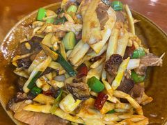 竹笋炒腊肉-苗湘食府(十年店)