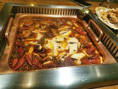 -老牌坊云南鱼豆花火锅(爱建店)