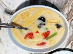 浓汤煮鲜腐竹-汤城小厨•粤菜•靓汤(西直门凯德MALL店)