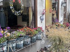 -小草屋轰趴馆别墅派对新场团建家庭聚会