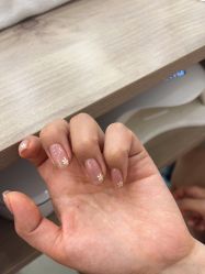 -进巍美甲美睫店
