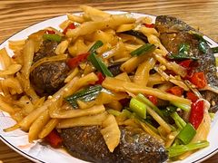 -牛八宝桂林米粉(八里庄店)