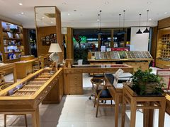 -宝丽眼镜(湖墅店)
