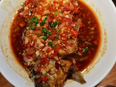 香煎大鲫鱼-费大厨辣椒炒肉(万家丽一店)