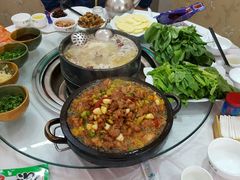 -南渝食府.墨脱石锅松茸鸡