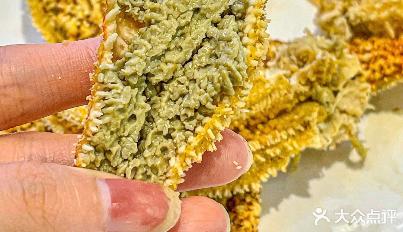 只摆虾蟹贝鱼🦀️不做牛羊肉的才叫海鲜自助吧❗️真的吃回本了