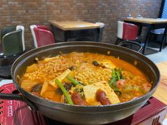 部队火锅-山海珍味韩国料理(奥城店)