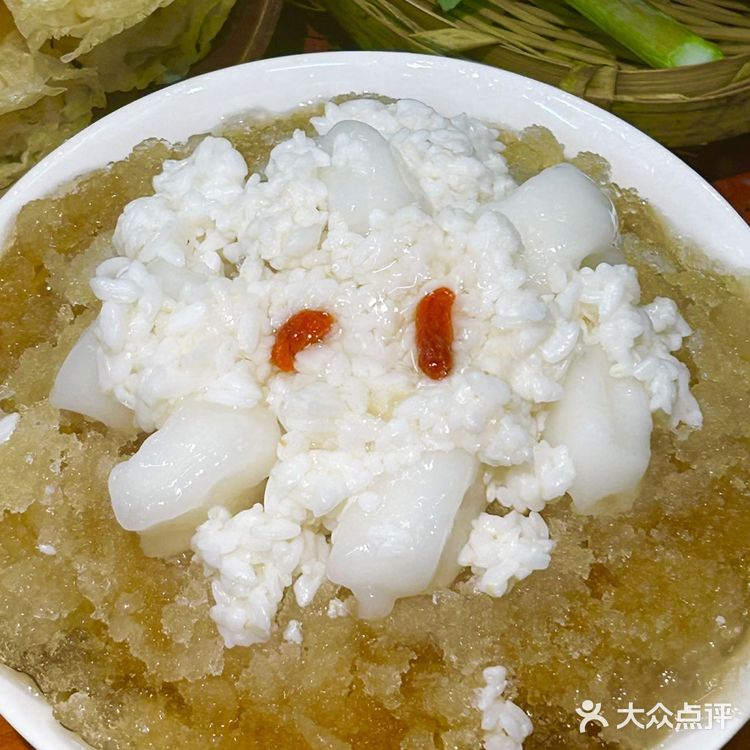 这才是杭州火锅该有的样子‼️把春天吃进嘴巴里......