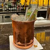 这头衔还不少了歪