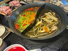 -鹿鸣山草本茶香火锅(园西路店)