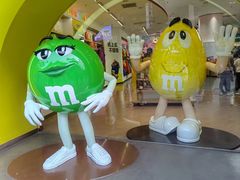 -m豆巧克力世界(上海世茂广场店)