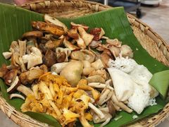 -原林野山菌火锅·炒菌(关上野生菌一条街店)