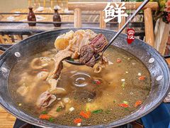 -霄汉牛三鲜湖北砂锅菜(万松园2店)