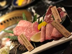 -山川小町·极番烧肉(新地假日广场店)