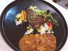 香煎菲力牛排配松茸汁-红房子西菜馆(淮海中路店)