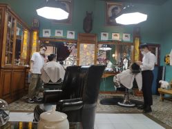 -小戈男士复古理发馆barber shop