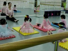 -Isee灰姑娘国际儿童艺术中心(BHGMall店)