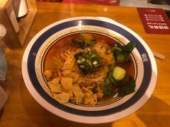 -霸蛮湖南菜·牛肉粉(荣京西街店)