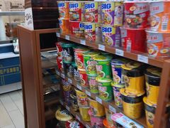-全家便利店(东直门店)