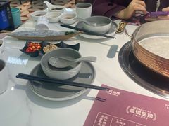 -洪氏嗨捞·广东猪肚鸡·椰子鸡火锅(西咸万象城店)