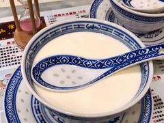 -广信牛奶甜品世家(台东店)