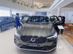 -杭州中沃沃尔沃4S店(滨江区店)