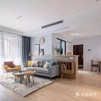 今日分享还有独立衣帽间和厨房，直逼气派大豪宅！