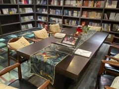 -钟书阁(松江泰晤士小镇店)