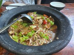 -老滇山寨•云南特色菜•地方菜•民族风情歌舞表演(金碧店)